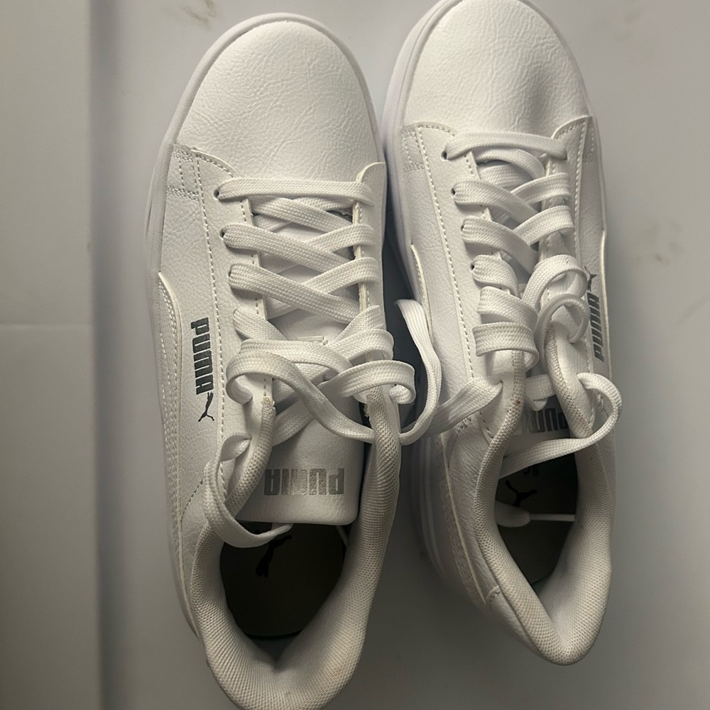 Brand new Puma Classic White Leather Sneakers